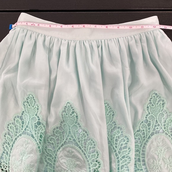 Tobi Teal Lace Mini Skirt - Small - Picture 9 of 10